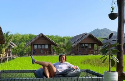 Christine Bodmer Cycling on the  tour with redspokes